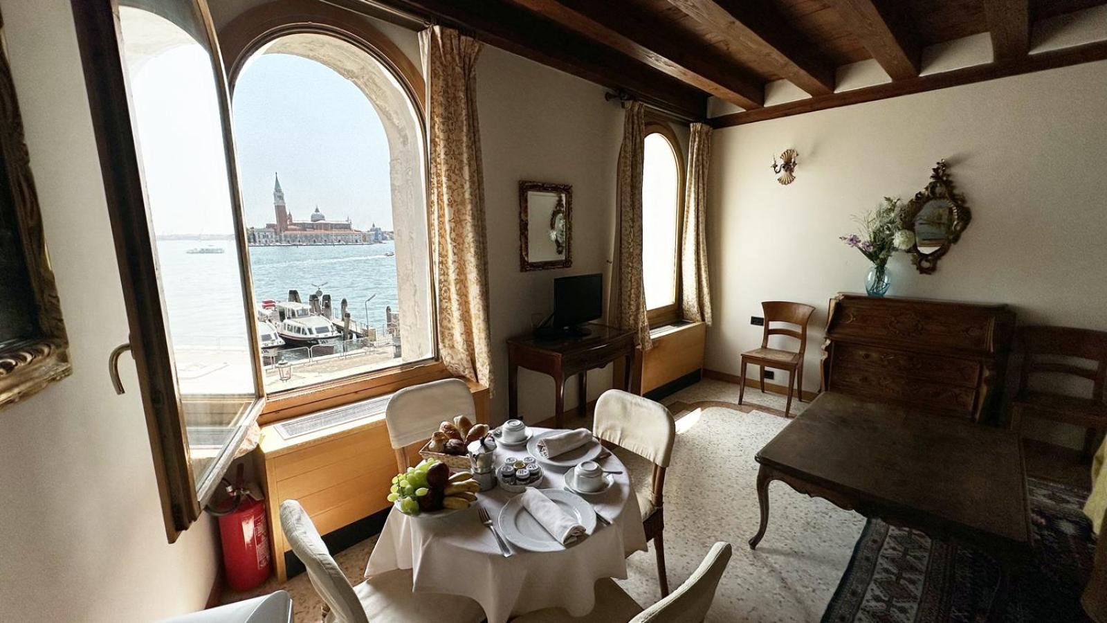 San Simeon Apartments Veneza Exterior foto